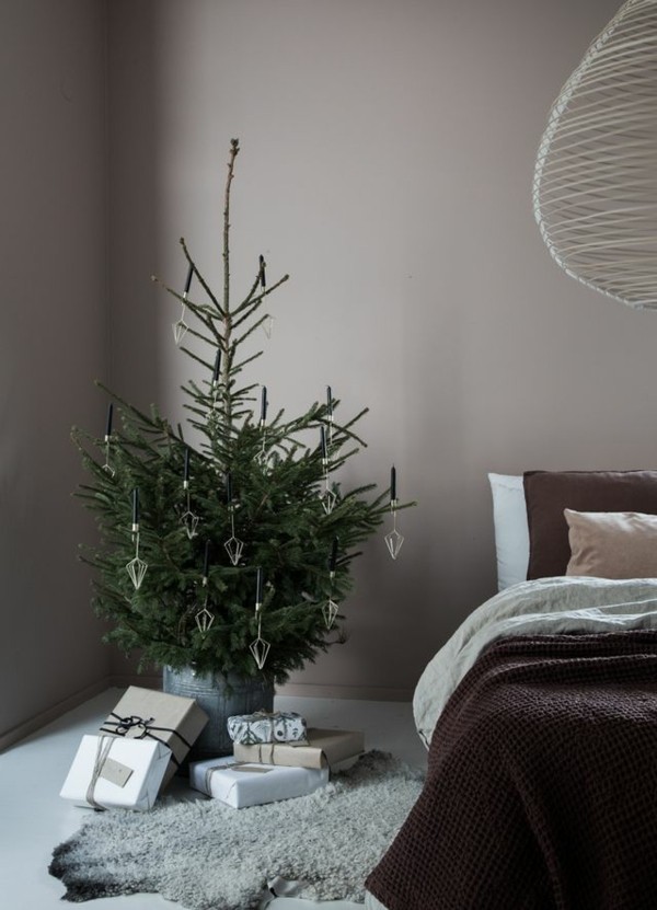 kleiner minimalistischer weihnachtsbaum im topf ideen
