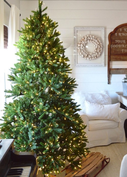 künstlicher Weihnachtsbaum groß and ohne schmuck minimalistische deko