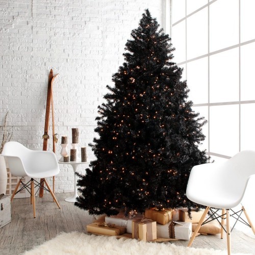 künstlicher Weihnachtsbaum schwarz in heller wohndeko