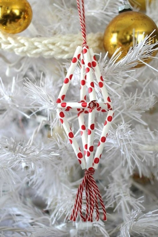 weihnachtsdekoration selber basteln christbaumschmuck basteln mit strohhalmen