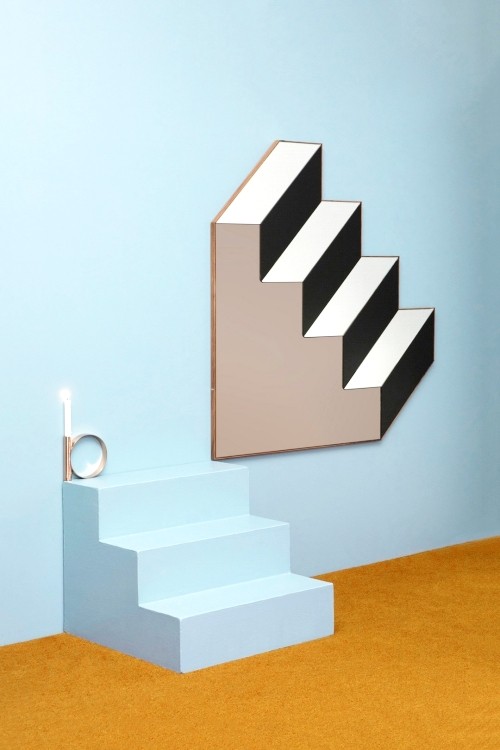 Deko Spiegel Ideen und Tipps treppen optik durch spiegel und skulptur
