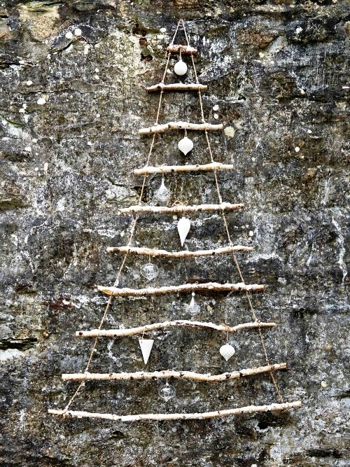 Ideen für skandinavische Birkenrinde und Birkenstamm Deko abstrakter tannenbaum weihnachtsdeko