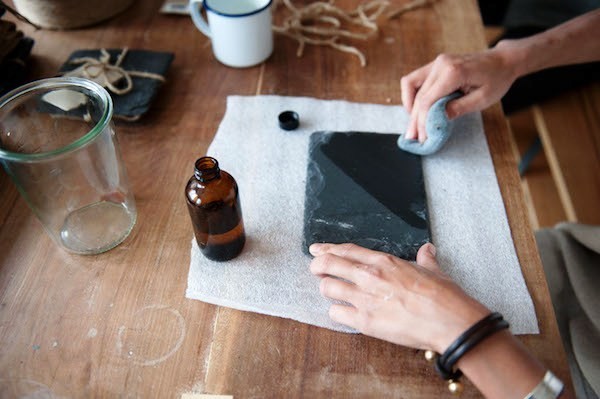 Schieferplatten Deko Teller Ideen mit mineralöl streichen und wiederherstellen