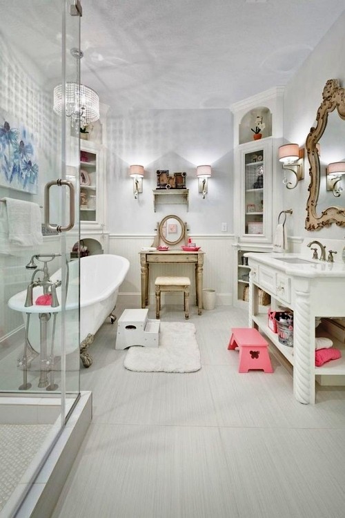 Großes Badezimmer gestalten und das beste Spa-Erlebnis zuhause erleben shabby chic in weiß gold und rosa