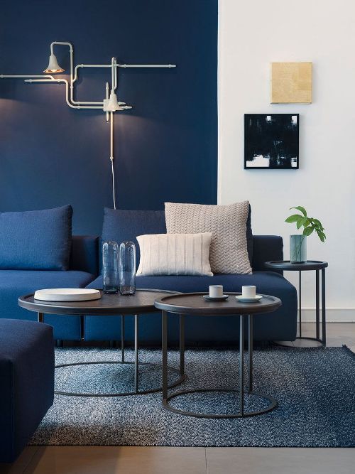 Komplementär Farben und allgemeine Farbenlehre wohnzimmer in blau und weiß