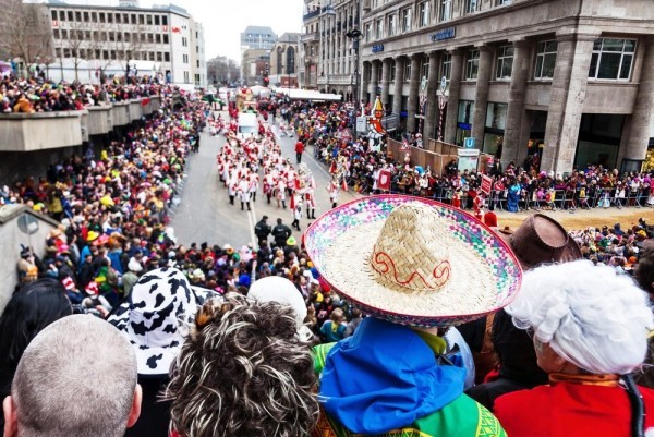 Kölner Karneval 2019 einen schönen platz zum zuschauen finden