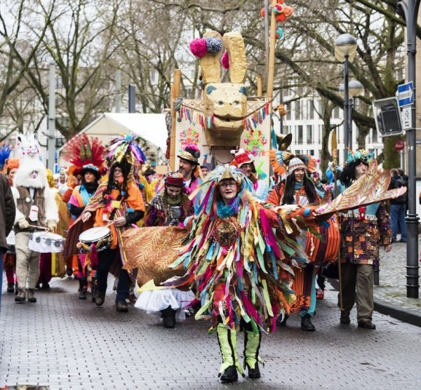 Kölner Karneval 2019 indianer thematik umzug