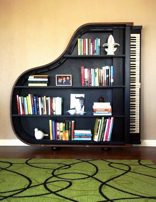 einzigartig kreative Bücherregale und Bücherschränke upcycling altes klavier