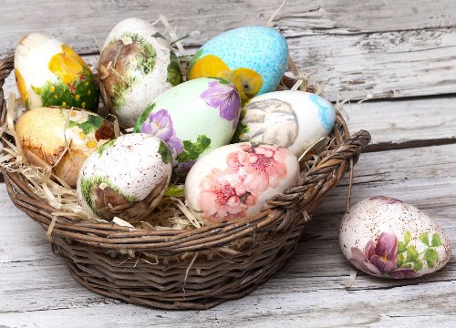 Oster Eier bemalen – kreative Ideen und Anleitungen bunte decoupage serviettentechnik eier