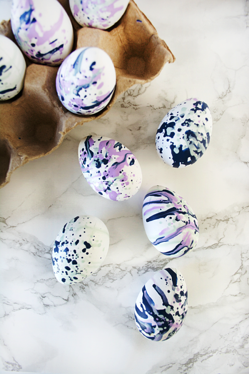 Oster Eier bemalen – kreative Ideen und Anleitungen splatter dripping technik in blau und rosa