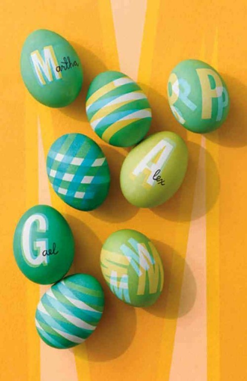 Oster Eier bemalen – kreative Ideen und Anleitungen zum Selber machen 3d eier effekt mit bänder und buchstaben