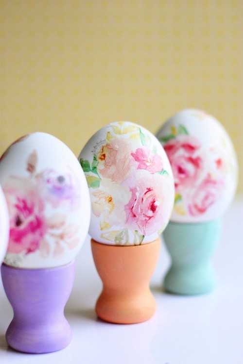 40 ausgezeichnete Shabby Chic Deko Ideen zu Ostern eiertassen decoupage rosen ostereier