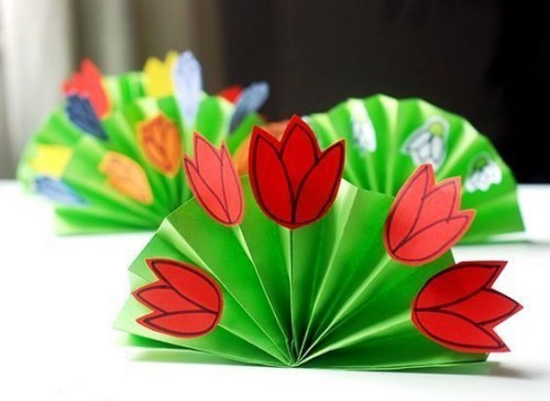 80 frische frühlingshafte Ideen zum Tulpen basteln föhne wiesen aus papier selber machen