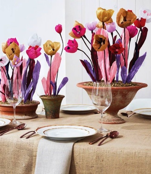 80 frische frühlingshafte Ideen zum Tulpen basteln vintage langhaus tischdeko linen töpfe krepppapier blumen