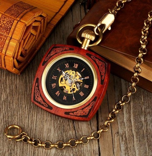 Alte Taschenuhren erleben eine modernisierende Wiedergeburt vintage steampunk uhr mit holz rahmen