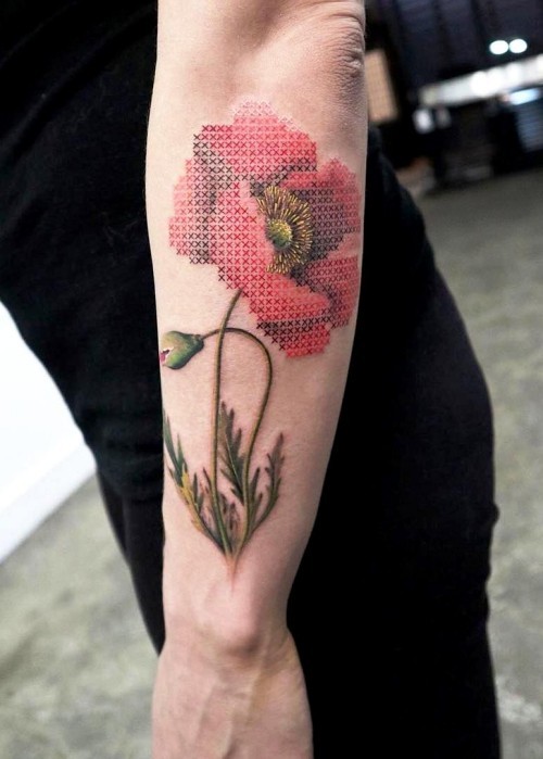60 wunderschöne Kreuzstich Tattoos zum Inspirieren mohn blume realistisch und modern