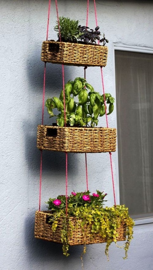 Diese 60 DIY hängende Gärten liegen voll im Trend körbe kräuter blumen deko küche