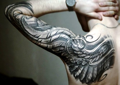 Ideen und Tipps für Ihr erstes oder nächstes Oberarm Tattoo flügel mann sleeve tat
