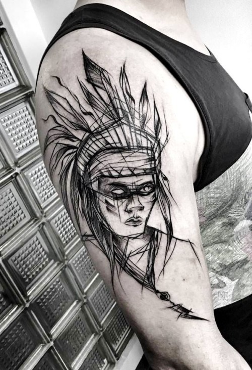 Ideen und Tipps für Ihr erstes oder nächstes Oberarm Tattoo indianer sketch stil schwarz feine linien