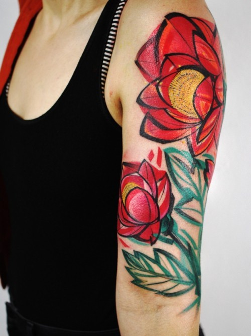 Ideen und Tipps für Ihr erstes oder nächstes Oberarm Tattoo rose blumen filzstift kunst tat