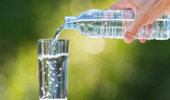 Sollten Sie destilliertes Wasser trinken oder eher nicht