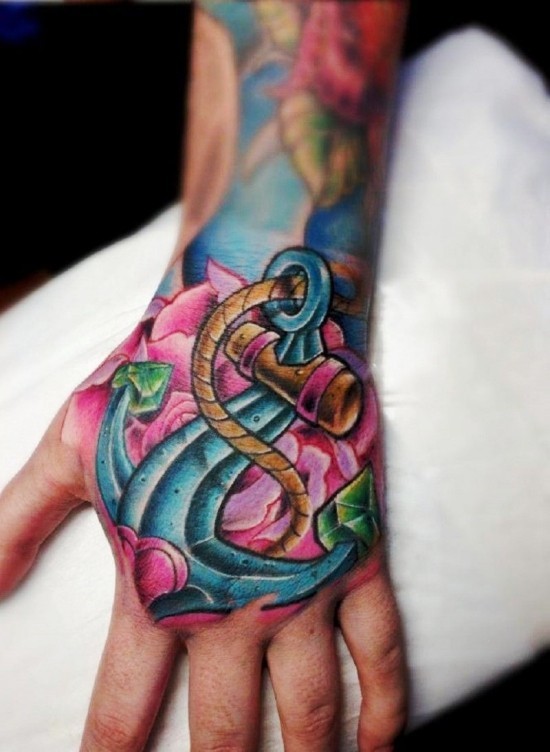 100 Anker Tattoo Ideen und ihre Symbolik new school hand tattoo rosa rosen