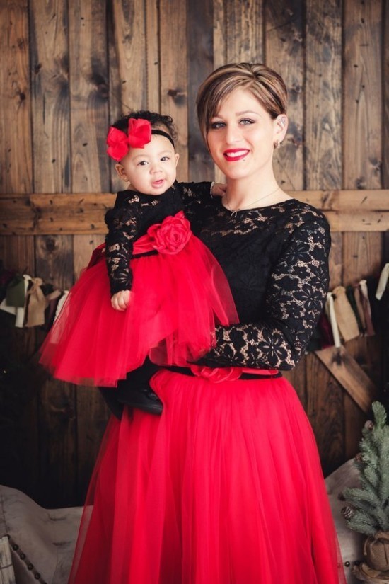 100 tolle Mutter Tochter Kleid Ideen und Styling Tipps baby und mama in schwarz und weiß spitze und tüll