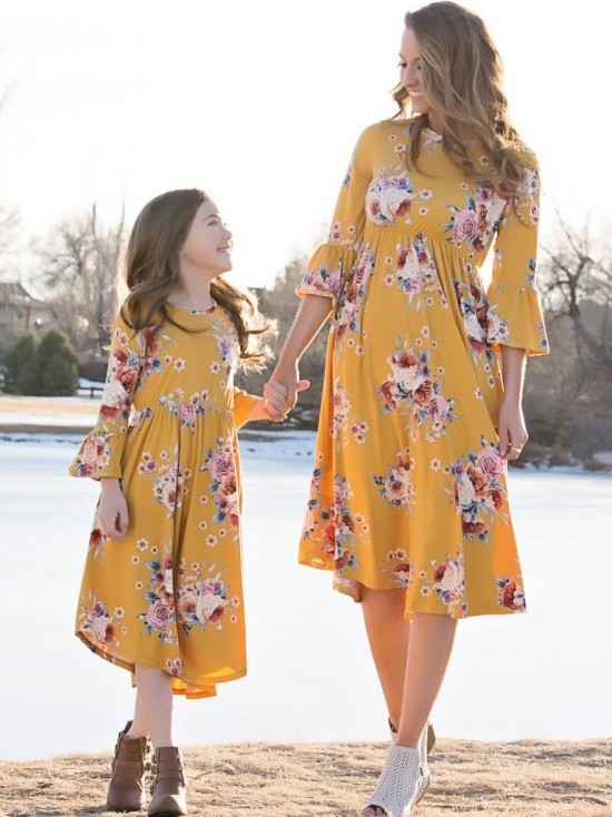 100 tolle Mutter Tochter Kleid Ideen und Styling Tipps sommerlich gelb mit blumen modern