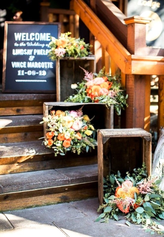 75 Obstkisten Deko Ideen zur rustikalen Hochzeit stufen deko treppen holzkisten blumen