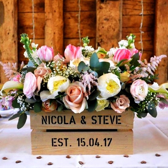 75 Obstkisten Deko Ideen zur rustikalen Hochzeit tischdeko vintage mit rosen