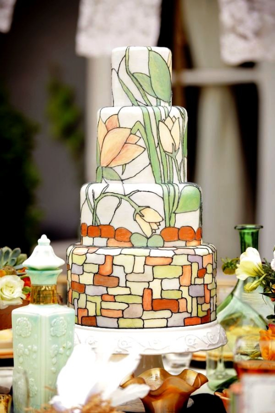 80 Hochzeitstorten-Deko Ideen und Tipps glasmalerei geometrisch tulpen