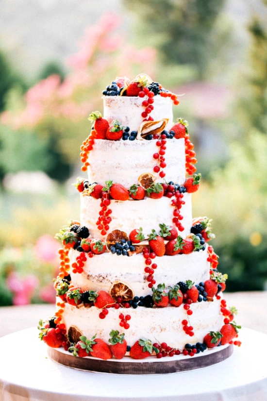 80 Hochzeitstorten-Deko Ideen und Tipps naked cake torte mit erdbeeren obst