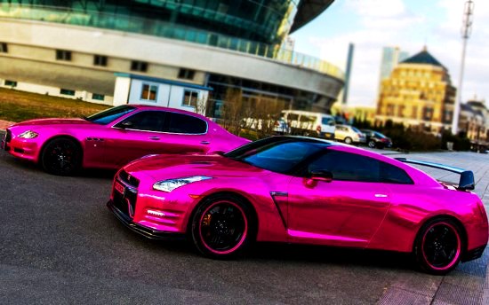 Auto folieren - 50 Ideen und Vorteile vom neuen Trend rosa chrom autofolie weiblich 