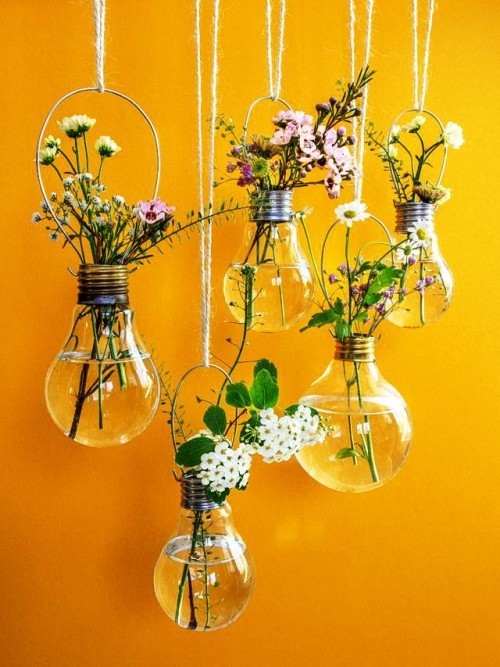 Diese 60 DIY hängende Gärten liegen voll im Trend glühbirnen vasen hängen