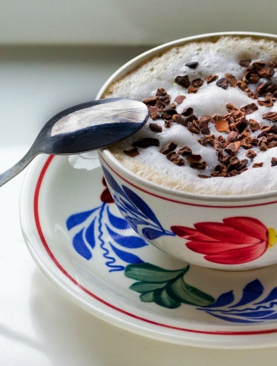 Wirkung und Anwendung von Kakaonibs, das neue Superfood kaffee cappuccino mit nibs
