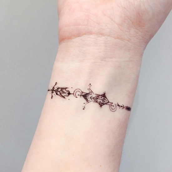 armband tattoo handgelenk tattoo ideen