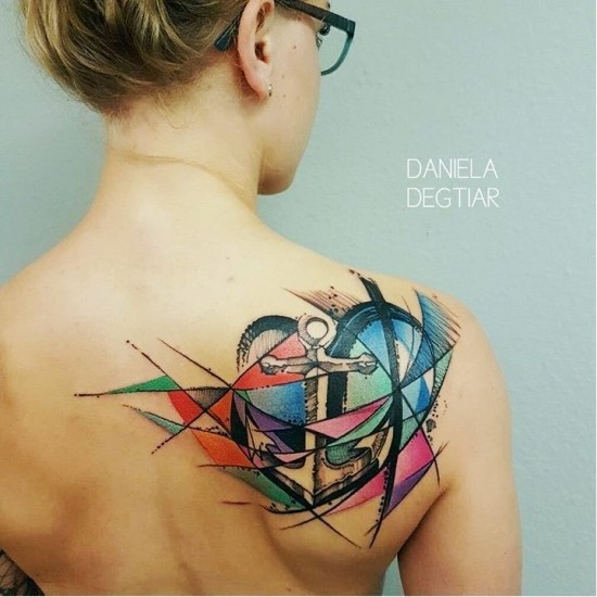 100 Anker Tattoo Ideen und ihre Symbolik bunter geometrischer anker farben