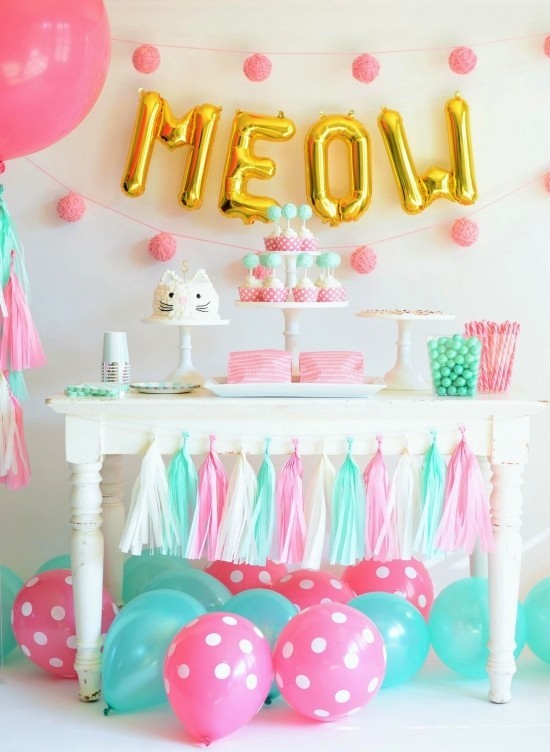 100 liebliche Babyparty Deko Ideen und Organisationstipps katzen thema rosa blau meow