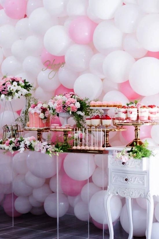 100 liebliche Babyparty Deko Ideen und Organisationstipps luftballon wand buffet deko