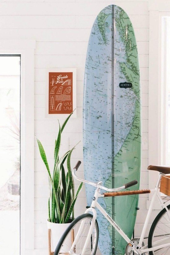 100 sommerliche und nautische Surfbrett Deko Ideen landkarte druck optik brett nautisch