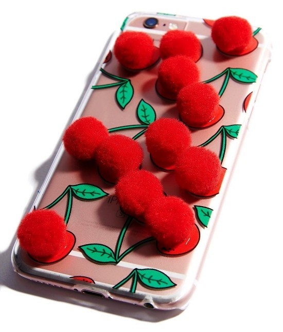 Handyhülle designen leicht gemacht – 100 kreative Ideen zum Selbermachen kirschen obst pompons niedlich