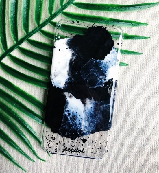 Handyhülle designen leicht gemacht – 100 kreative Ideen zum Selbermachen marmor technik weiß schwarz abstrakt