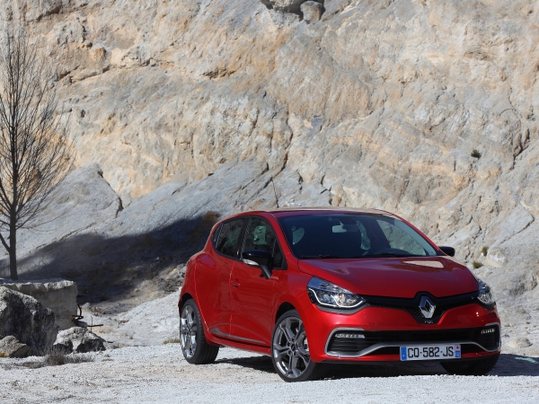 Top 5 der besten Autos für Fahranfänger Renault Clio in rot