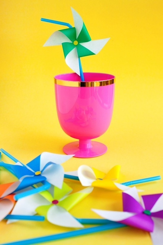 70 kinderleichte Ideen zum Windrad Basteln und Gestalten windrad strohhalm party drinks deko