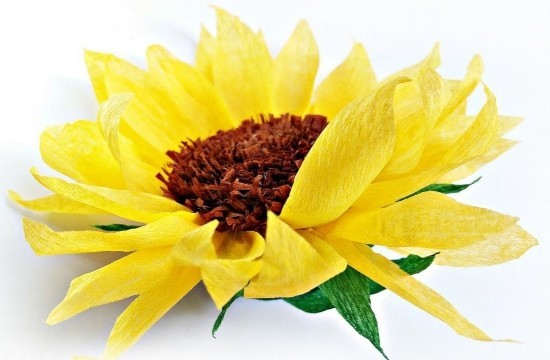 80 umwerfende Ideen und 2 einfache Anleitungen zum Sonnenblume Basteln blume aus krepppapier basteln