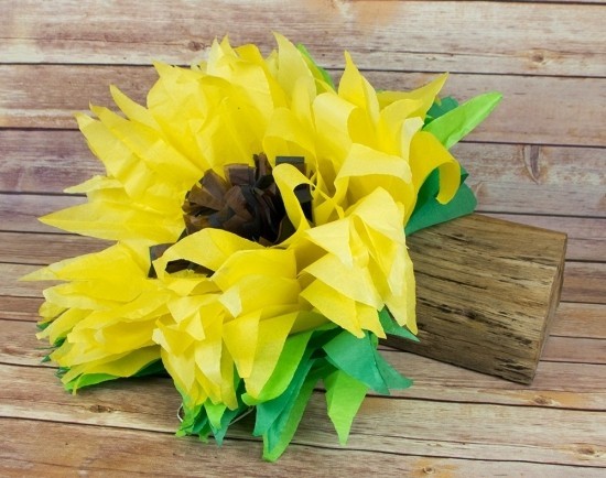 80 umwerfende Ideen und 2 einfache Anleitungen zum Sonnenblume Basteln geschenkverpackung sonnenblume aus seidenpapier
