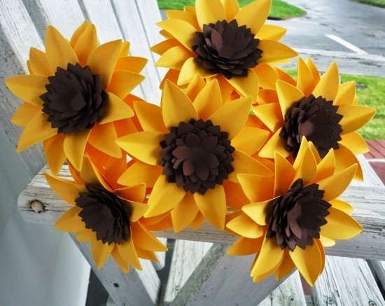 80 umwerfende Ideen und 2 einfache Anleitungen zum Sonnenblume Basteln papier blumen veranda deko