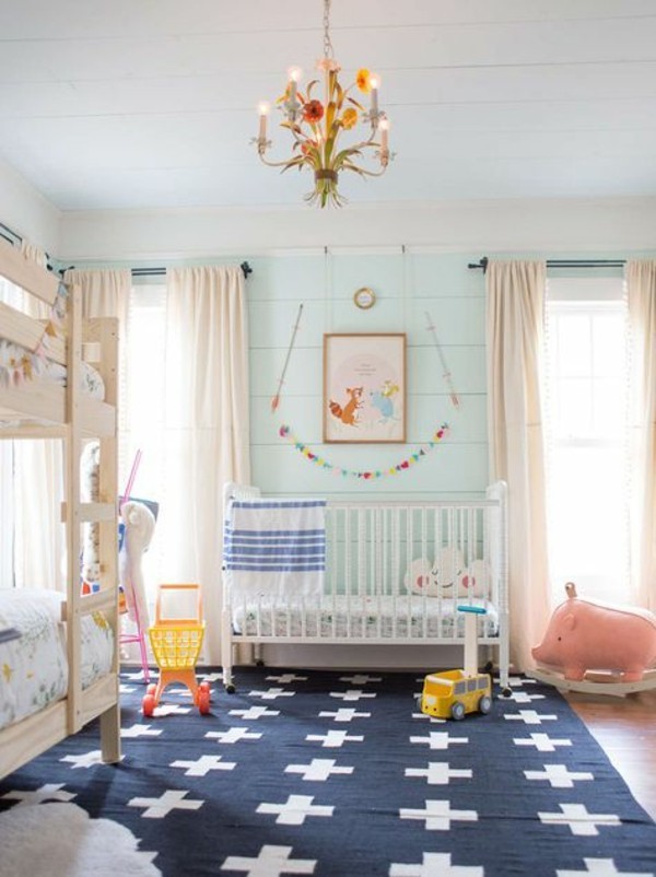 Geschwisterzimmer einrichten gemeinsames Kinderzimmer Teppich verlegen