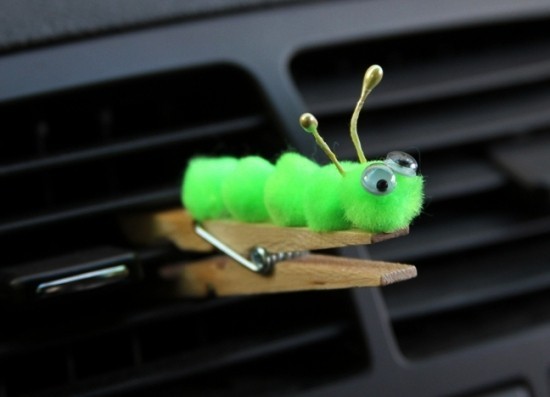 Natürliche Lufterfrischer Auto zum einfachen Selbermachen kleine raupe grün wäscheklammer lüftung