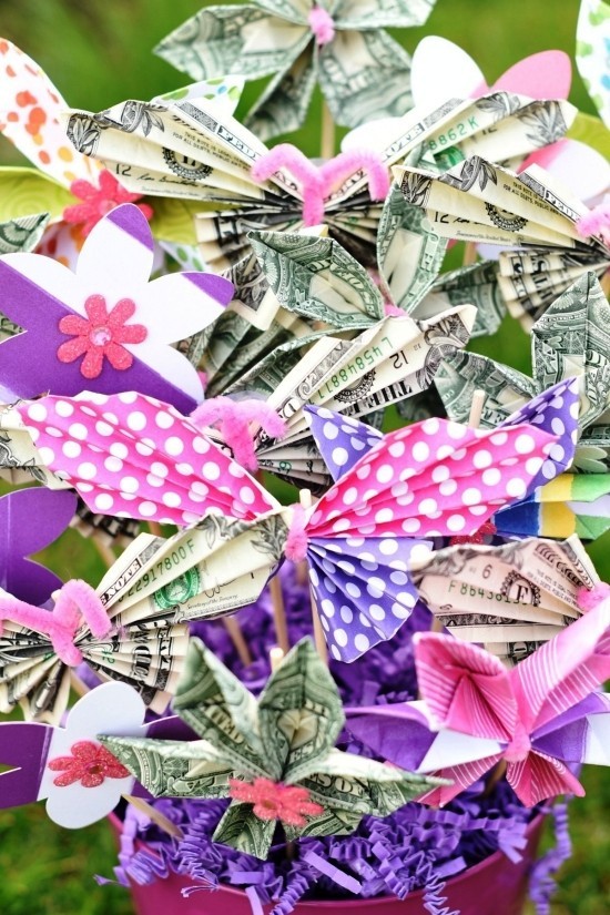 Pfiffige und praktische Geldgeschenke basteln strauß aus origami blumen geld
